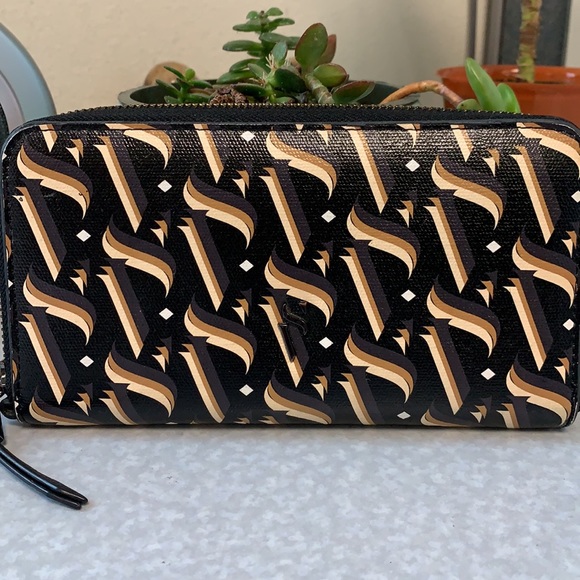 Simply Vera Vera Wang Zip Around Wallet - Picture 2 of 10
